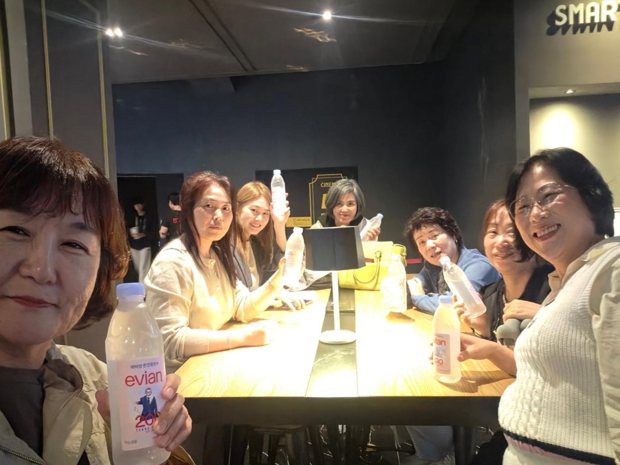 영천 위기청소년 멘토 9명 재충전… 영화 관람·식사로 소진 예방